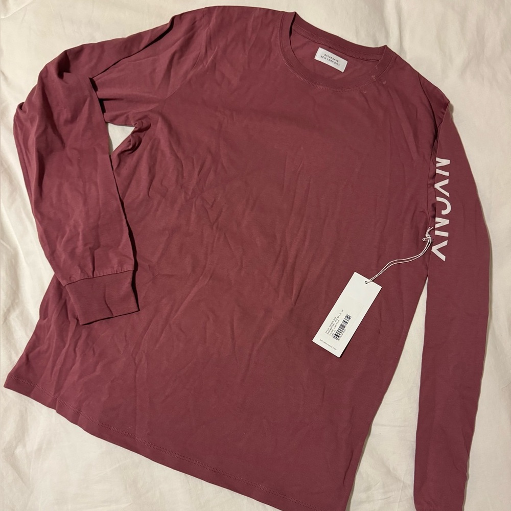NWT 🏷️ Saturday New York City Mens Relaxed Long Sleeve Tee Saturdays Logo